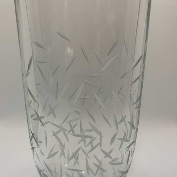 Kate Spade by Lenox Crystal Vase -Beacon Street Frost Pattern 10” - Picture 4 of 6